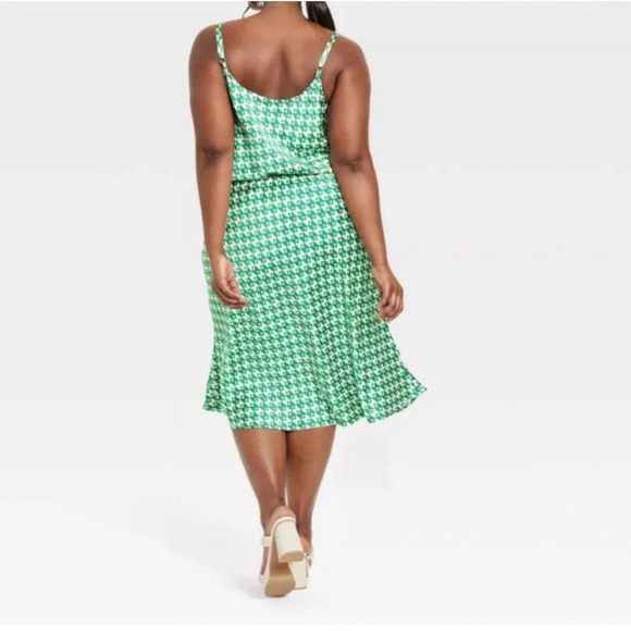 AVA & VIV Satin Graphic Spaghetti Strap Cowl Neck Rolled Hem Elastic Waist NWT - Picture 2 of 7